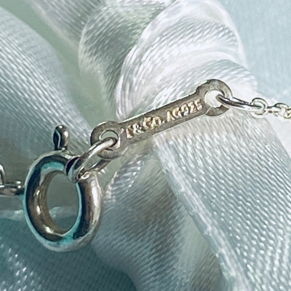 Tiffany & Co. Paloma Picasso Sterling "Love" Graffiti 16 in. Necklace w/box - Picture 4 of 8